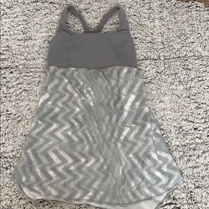 Lululemon grey tank size 4